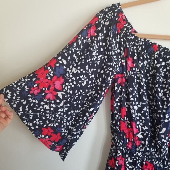 GAP Ruffle A-Line Dress - Picture 2 of 8